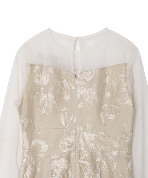 ANDRESD(アンドレスド)の「プリーツフロントフラワードレス/ pleated front flower dress(ドレス・レディース・ブルーグレー/ブラウン/チャコール/ベージュ/グリーン・L/M/S)」の7枚目の写真