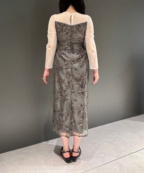 ANDRESD(アンドレスド)の「プリーツフロントフラワードレス/ pleated front flower dress(ドレス・レディース・ブルーグレー/ブラウン/チャコール/ベージュ/グリーン・L/M/S)」の20枚目の写真