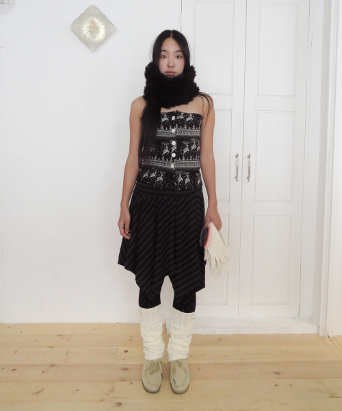 FUN FROM FUN（ファンフロムファン）の「Nordic Buttons Bustier, Black（その他トップス・レディース・その他・OS）」の6枚目の写真