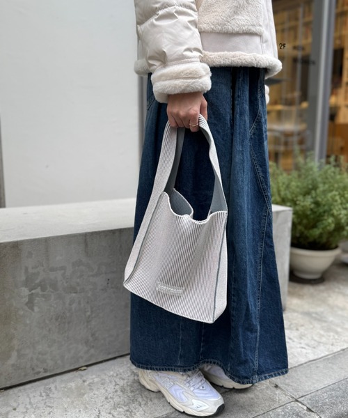 LASTFRAME(ラストフレーム)の「【LASTFRAME/ラストフレーム】トートバッグ KYOTO METALLIC REVERSIBLE TASUKI TOTE SMALL L26113(トートバッグ・レディース・シルバー系その他/ブラック・FREE)」の3枚目の写真