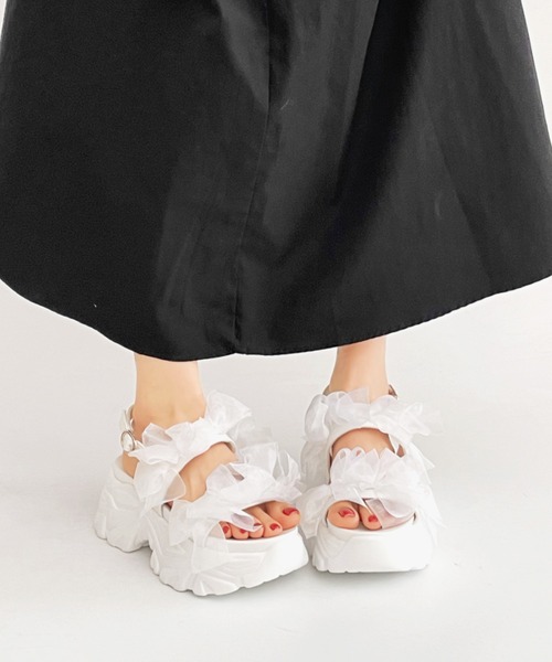 Shoes in Closet(シューズインクローゼット)の「超軽量 厚底 ボリュームソール シアー リボン サンダル 5483(サンダル・レディース・アイボリー/ブラック×ブラック/ホワイト系3/ブラック系3・L/M/S/LL)」の17枚目の写真