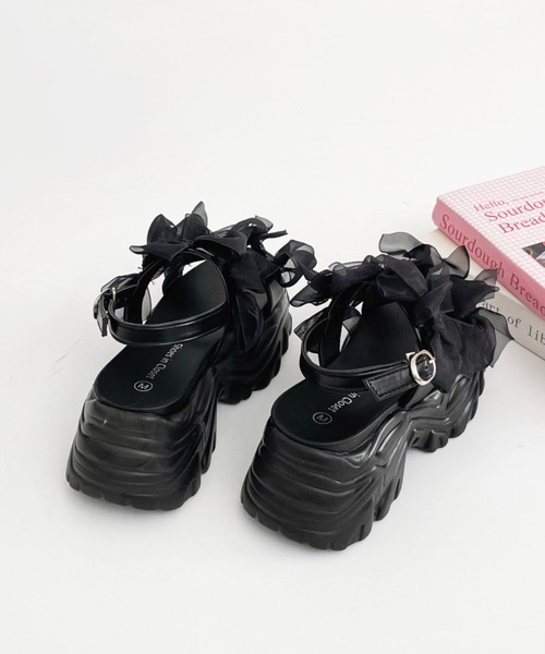 Shoes in Closet(シューズインクローゼット)の「超軽量 厚底 ボリュームソール シアー リボン サンダル 5483(サンダル・レディース・アイボリー/ブラック×ブラック/ホワイト系3/ブラック系3・L/M/S/LL)」の8枚目の写真