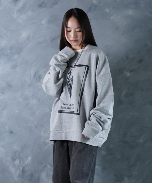 NOIZY（ノイジー）の「No Game Over Sweat/Threads NOIZY Logo Sweat / 裏毛 ワンポイント 刺繍 クルーネック プリント スウェット 長袖（スウェット・メンズ・Black/ブラック系その他/グレー系その他/グレー・LARGE/MEDIUM）」の8枚目の写真