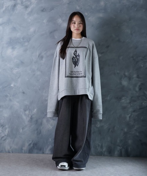 NOIZY（ノイジー）の「No Game Over Sweat/Threads NOIZY Logo Sweat / 裏毛 ワンポイント 刺繍 クルーネック プリント スウェット 長袖（スウェット・メンズ・Black/ブラック系その他/グレー系その他/グレー・LARGE/MEDIUM）」の11枚目の写真