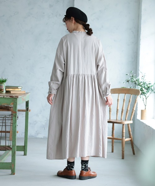 soulberry(ソウルベリー)の「パティシエみたいなワンピース(ワンピース・レディース・グレイッシュベージュ・M/L/LL/3L/4L)」の15枚目の写真