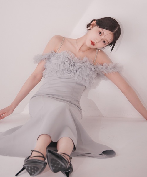 sugar nine(シュガーナイン)の「【ワンピース】ボリュームレースオフショルマーメイドミディアムワンピース(ワンピース・レディース・アイボリー/グレー・LARGE/MEDIUM/SMALL)」の4枚目の写真