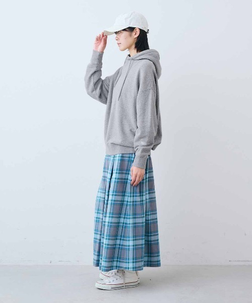 THREE FIFTY STANDARD(スリーフィフティースタンダード)の「THREE FIFTY STANDARD トンプキン裏毛のベーシックなスウェットパーカー〈杢グレー〉(パーカー・レディース・杢グレー・M/L/LL/3L)」の13枚目の写真