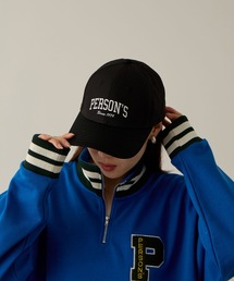 PERSON'S（パーソンズ）の「PERSONS / パーソンズ 別注 カレッジロゴ ＆ ワッペン刺繍 コットン キャップ（キャップ）」