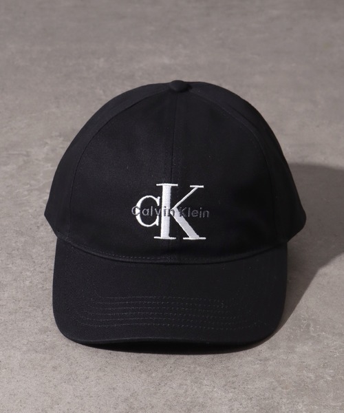 Calvin Klein（カルバン・クライン）の「【Calvin Klein/カルバンクライン】MONOGRAM EMBROIDERY BASEBALL CAP/モノグラム エンブロイダリー ベースボールキャップ（キャップ・メンズ・ホワイト/ブラック・ONE SIZE）」の6枚目の写真