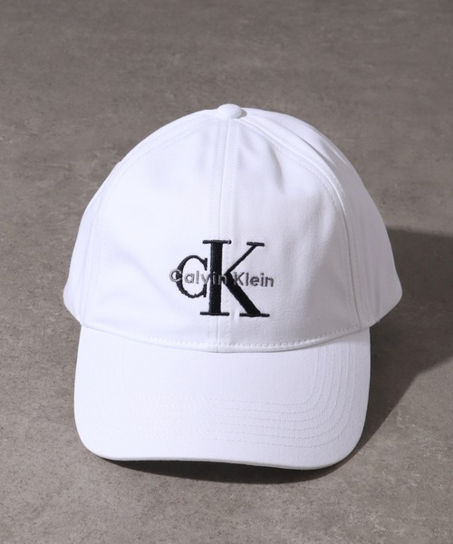 Calvin Klein（カルバン・クライン）の「【Calvin Klein/カルバンクライン】MONOGRAM EMBROIDERY BASEBALL CAP/モノグラム エンブロイダリー ベースボールキャップ（キャップ・メンズ・ホワイト/ブラック・ONE SIZE）」の5枚目の写真