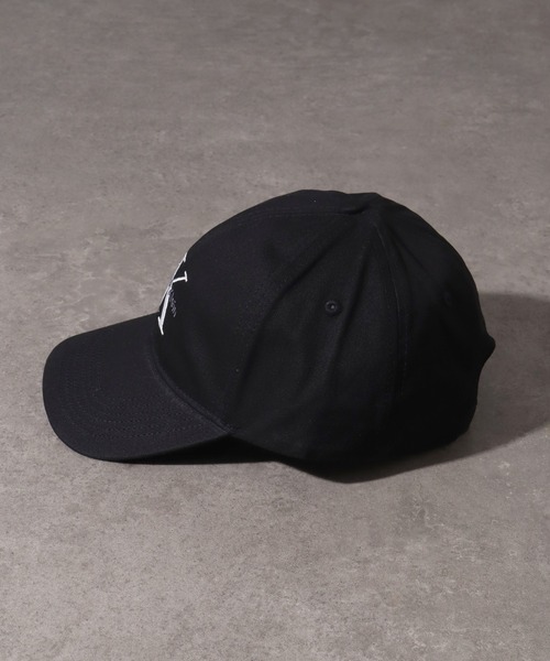 Calvin Klein（カルバン・クライン）の「【Calvin Klein/カルバンクライン】MONOGRAM EMBROIDERY BASEBALL CAP/モノグラム エンブロイダリー ベースボールキャップ（キャップ・メンズ・ホワイト/ブラック・ONE SIZE）」の8枚目の写真