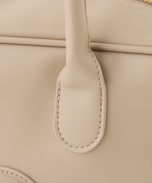 Seemi. byNICECLAUP（ シーミーバイナイスクラップ）の「【Seemi.】キャリーオン可能/エンボススクエアボストン（ボストンバッグ・レディース・グレイッシュベージュ/カーキ/モカ・FREE）」の10枚目の写真