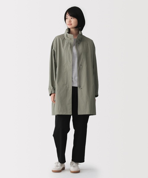 無印良品（ムジルシリョウヒン）の「婦人　撥水ＵＶカットフードがしまえるロングコート（その他アウター・レディース・アイボリー/スモーキーグリーン系/ダークネイビー・S/M/L/XL）」の2枚目の写真