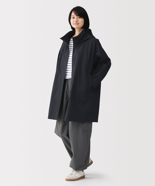 無印良品（ムジルシリョウヒン）の「婦人　撥水ＵＶカットフードがしまえるロングコート（その他アウター・レディース・アイボリー/スモーキーグリーン系/ダークネイビー・S/M/L/XL）」の3枚目の写真