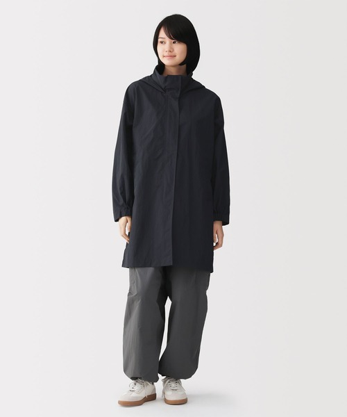 無印良品（ムジルシリョウヒン）の「婦人　撥水ＵＶカットフードがしまえるロングコート（その他アウター・レディース・アイボリー/スモーキーグリーン系/ダークネイビー・S/M/L/XL）」の18枚目の写真