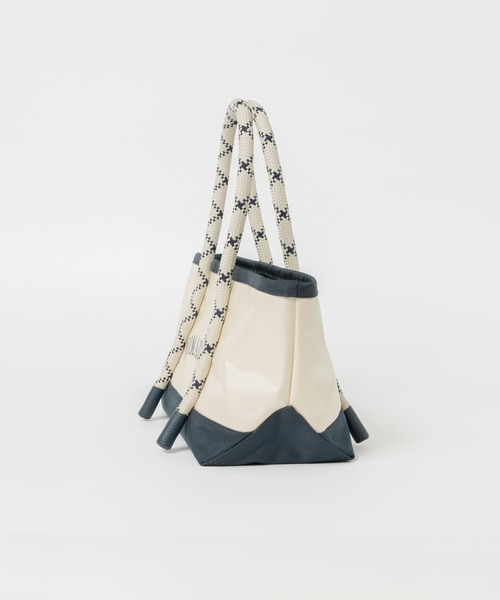 NOMADIS(ノマディス)の「【NOMADIS】CITY TREK(トートバッグ・レディース・ネイビー/ブラック・フリー)」の6枚目の写真