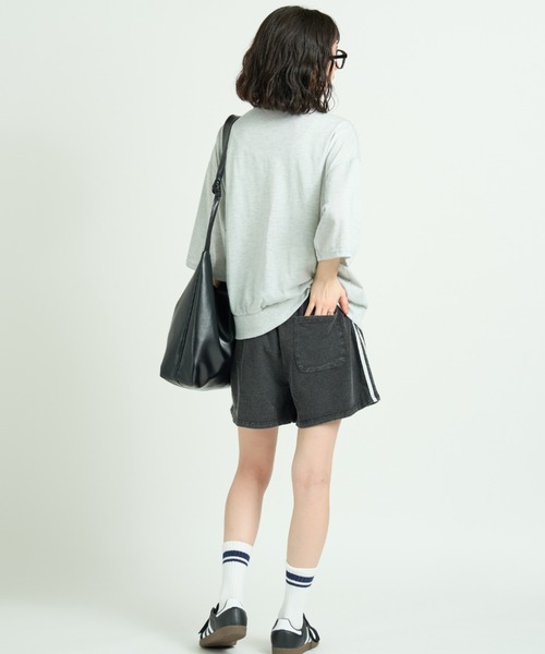 A.D.C.L.(エーディーシーエル)の「カットデニム サイドライン トラックショートパンツ(その他パンツ・レディース・ブラック/サックスブルー・M/L)」の10枚目の写真