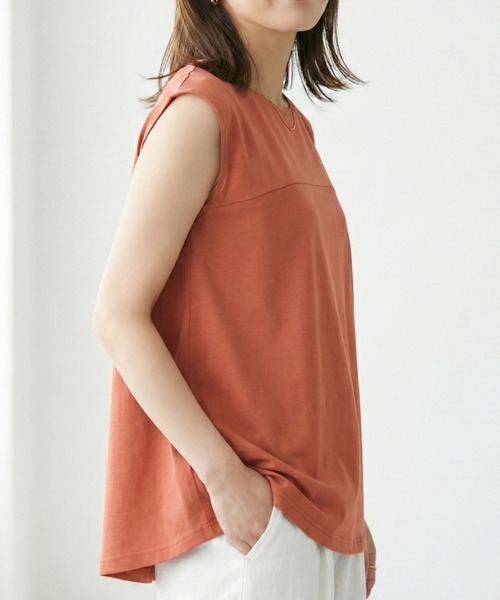 Belta attrice(ベルタアトリーチェ)の「【接触冷感/上品な艶感】ダブルシルケットコットン ペプラム ノースリーブ トップス / 体型カバー フレアカットソー/袖なし(Tシャツ/カットソー・レディース・ブラック/ブルー/オレンジ/ラベンダー・FREE)」の8枚目の写真