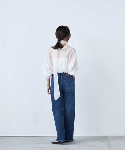 YANUK(ヤヌーク)の「ストレート "GINA"(デニムパンツ・レディース・インディゴブルー・27inch/26inch/25inch/24inch/23inch/22inch/21inch)」の3枚目の写真