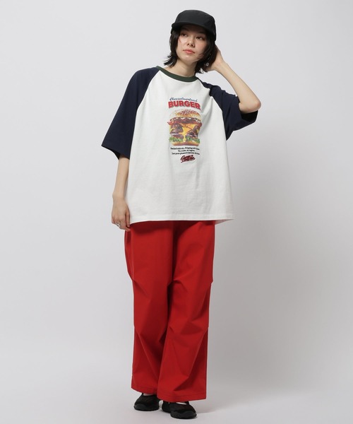 niko and...(ニコアンド)の「ハイカロリーラグランTシャツ(Tシャツ/カットソー・レディース・ブルー/ネイビー/パープル/グリーン・MEDIUM/LARGE)」の18枚目の写真