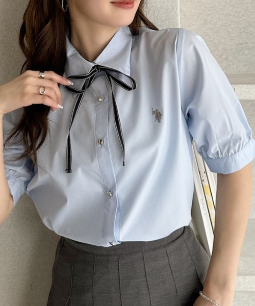 U.S. POLO ASSN.(ユーエスポロアッスン)の「【Ada.別注 U.S. POLO ASSN】リボン タイ 付き 半袖 ブラウス(シャツ/ブラウス・レディース・サックスブルー/ネイビー/ホワイト・FREE)」の7枚目の写真
