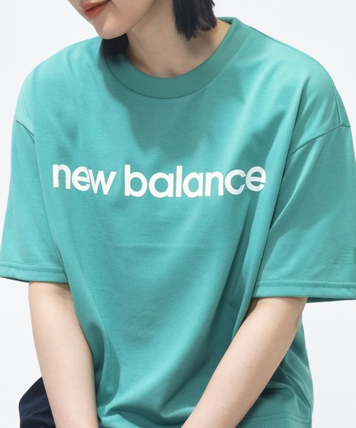 NEW BALANCE(ニューバランス)の「【別注】ニューバランス New Balance ファンクションショートレングスTシャツ 限定コラボ(Tシャツ/カットソー・レディース・オフホワイト/グリーン/ブラック・XL/L/M/S)」の1枚目の写真