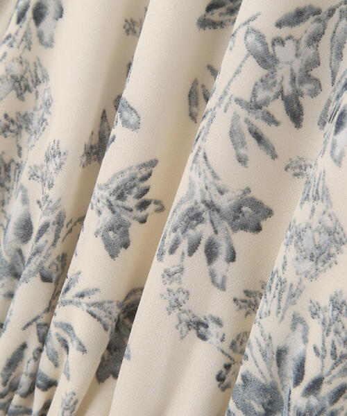 PROPORTION BODY DRESSING（プロポーションボディドレッシング）の「花柄プリーツワンピース / 1216140311（ワンピース・レディース・ブラック/ホワイト系その他・MEDIUM/P/S）」の4枚目の写真