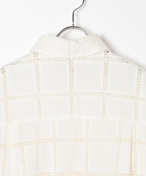 LEPSIM（レプシィム）の「スクエア刺繍シャツチュニック　639398（シャツ/ブラウス・レディース・アイボリー/ブラック・FREE）」の15枚目の写真