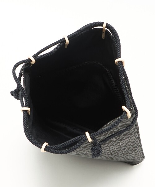 UNITED ARROWS(ユナイテッドアローズ)の「<印傳屋上原勇七>合切袋L/波うろこ(ショルダーバッグ・メンズ・その他1・FREE)」の7枚目の写真