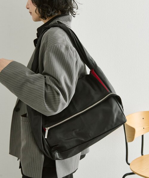 ear PAPILLONNER（イアパピヨネ）の「【kawa-kawa(カワカワ)】NO1556 0.8ビッグショルダーバッグ（ショルダーバッグ・レディース・ブラック・FREE）」の13枚目の写真