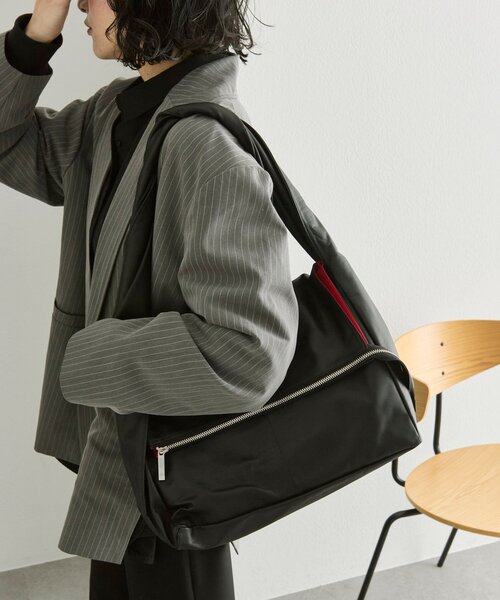 ear PAPILLONNER（イアパピヨネ）の「【kawa-kawa(カワカワ)】NO1556 0.8ビッグショルダーバッグ（ショルダーバッグ・レディース・ブラック・FREE）」の14枚目の写真