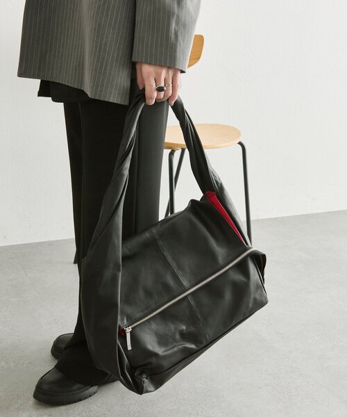 ear PAPILLONNER（イアパピヨネ）の「【kawa-kawa(カワカワ)】NO1556 0.8ビッグショルダーバッグ（ショルダーバッグ・レディース・ブラック・FREE）」の16枚目の写真