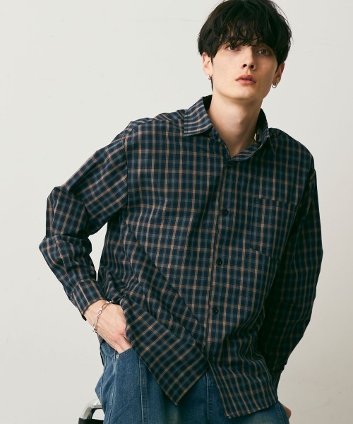 Shoowtime(ショウタイム)の「Cropped Check Shirt / クロップド丈チェックシャツ(シャツ/ブラウス・メンズ・レッド系/ベージュ系/ネイビー・MEDIUM/LARGE/X-LARGE)」の2枚目の写真