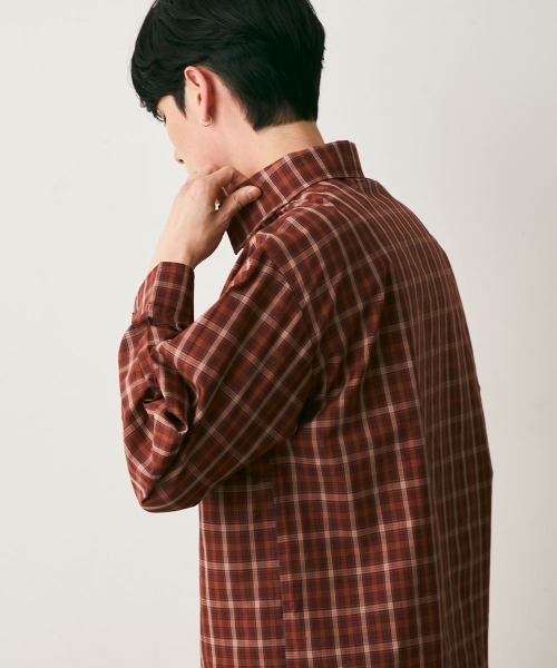 Shoowtime(ショウタイム)の「Cropped Check Shirt / クロップド丈チェックシャツ(シャツ/ブラウス・メンズ・レッド系/ベージュ系/ネイビー・MEDIUM/LARGE/X-LARGE)」の17枚目の写真