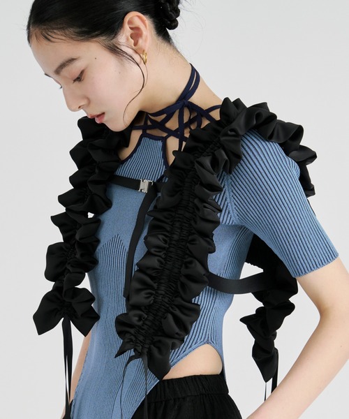 Ezick(エジック)の「Voluminous buckle harness バルーンシャーリングハーネス(ベルト・レディース・ブラック/シルバー・FREE)」の2枚目の写真