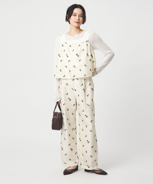 green label relaxing（グリーンレーベルリラクシング）の「フラワー ジャガード キャミソール（キャミソール・レディース・オフホワイト/ブラック・FREE）」の9枚目の写真