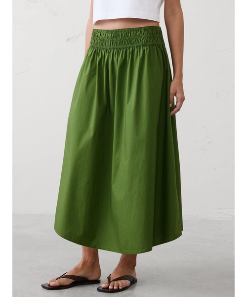 BANANA REPUBLIC FACTORY STORE(バナナリパブリック ファクトリーストア)の「BANANA REPUBLIC FACTORY STORE ポプリン スモッキングウエスト ミディスカート(スカート・レディース・ホワイト/グリーン・M/S/XS/L)」の2枚目の写真