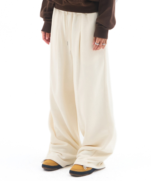AMESWORLDWIDE（アメスワールドワイド）の「BASIC SMALL LOGO SWEAT PANTS CREAM（スウェットパンツ・レディース・その他・LARGE/MEDIUM/SMALL）」の2枚目の写真
