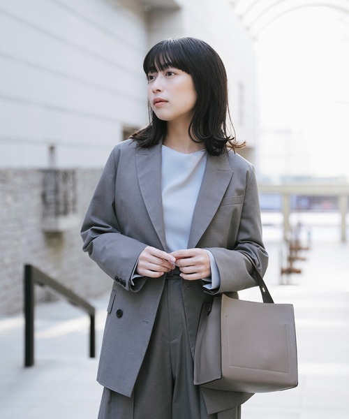 Sirin(シリン)の「ダブルクロスドレープブラウス(シャツ/ブラウス・レディース・ピンクベージュ/ライトブルー/オフホワイト/ネイビー・FREE)」の11枚目の写真
