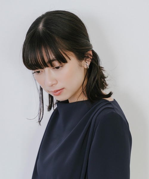 Sirin(シリン)の「ダブルクロスドレープブラウス(シャツ/ブラウス・レディース・ピンクベージュ/ライトブルー/オフホワイト/ネイビー・FREE)」の16枚目の写真