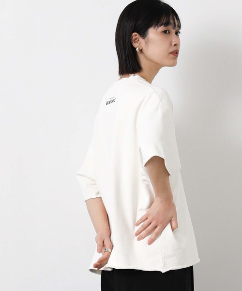 Gready Brilliant（グレディブリリアン）の「カレッジロゴ裏毛スウェット（スウェット・レディース・イエロー/オフホワイト・FREE）」の13枚目の写真