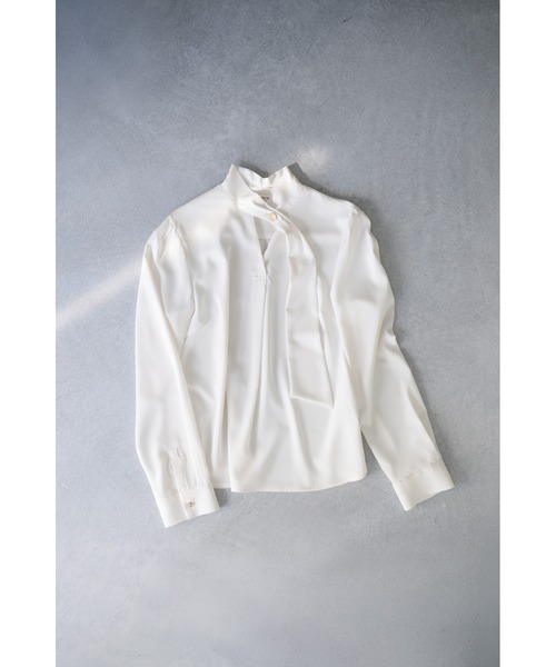 Her lip to（ハーリップトゥー）の「Long Tie Slit Blouse（シャツ/ブラウス・レディース・ライトグレー/オフホワイト・S/M）」の9枚目の写真