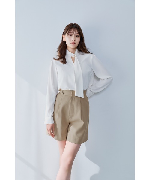 Her lip to（ハーリップトゥー）の「Long Tie Slit Blouse（シャツ/ブラウス・レディース・ライトグレー/オフホワイト・S/M）」の5枚目の写真