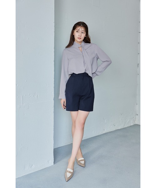 Her lip to（ハーリップトゥー）の「Long Tie Slit Blouse（シャツ/ブラウス・レディース・ライトグレー/オフホワイト・S/M）」の8枚目の写真