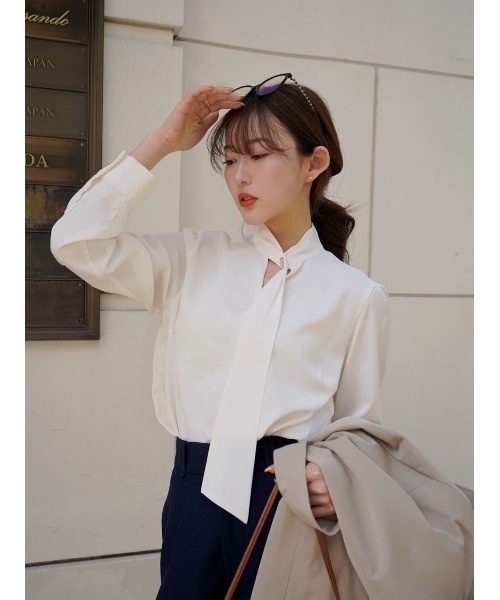 Her lip to（ハーリップトゥー）の「Long Tie Slit Blouse（シャツ/ブラウス・レディース・ライトグレー/オフホワイト・S/M）」の20枚目の写真