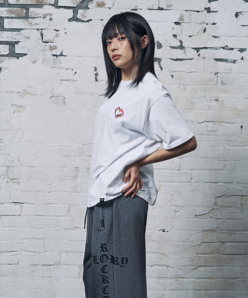 PEID（ペイド）の「PD スモールハート半袖Tシャツホワイト（Tシャツ/カットソー・レディース・ホワイト・2/3/4/5/6/1）」の2枚目の写真