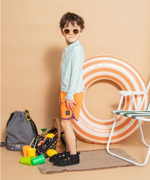 BRANSHES(ブランシェス)の「【水着 / SWIM】長袖ラッシュガード(ラッシュガード・キッズ・ブラック/ライトグリーン・110/100/90/120/150/130/140)」の7枚目の写真