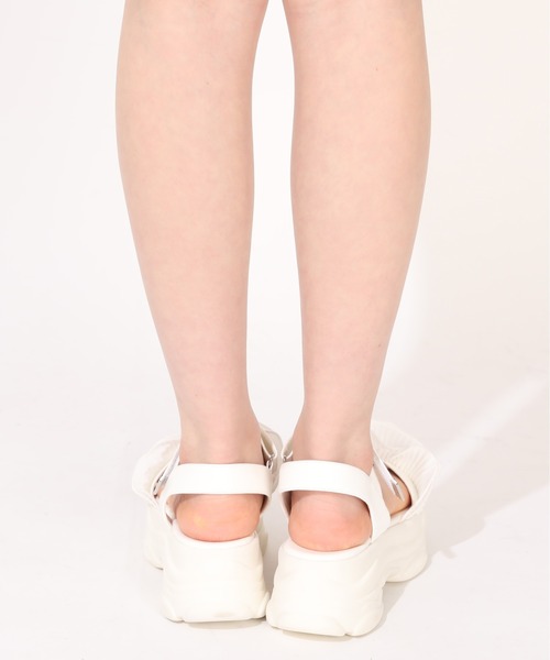 PINKHUNT(ピンクハント)の「PINKHUNT フリルダッドソールサンダル 1647(サンダル・キッズ・ブラック/ホワイト・S size/M size/L size)」の7枚目の写真