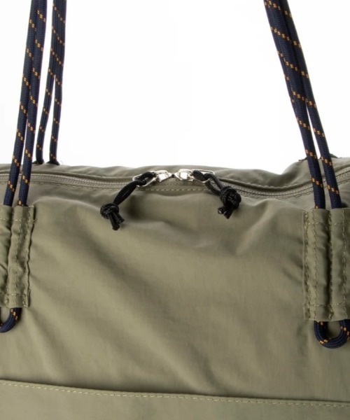 EARTH MADE(アースメイド)の「NYLON BIG TOTE / パッカブル仕様(トートバッグ・レディース・ブラック/グレー・FREE)」の5枚目の写真