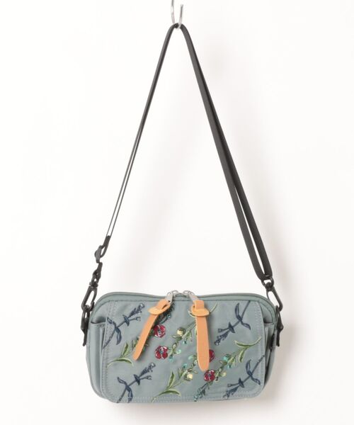 SUPER HAKKA（スーパーハッカ）の「「glanta」フラワーストライプ刺繍ミニショルダーバッグ（ショルダーバッグ・レディース・ピンク/ブラック/グレー・FREE）」の3枚目の写真